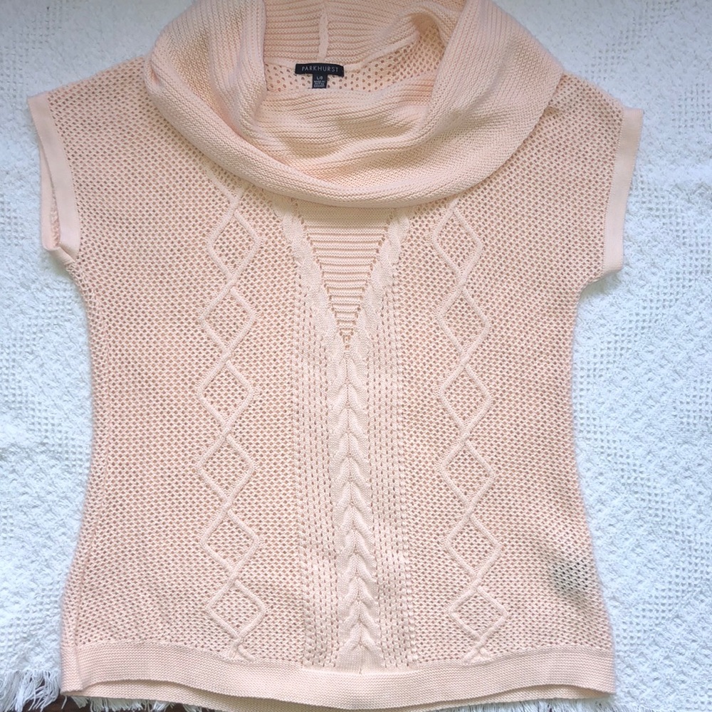 Parkhurst size L/G peachy cream color, very good condition